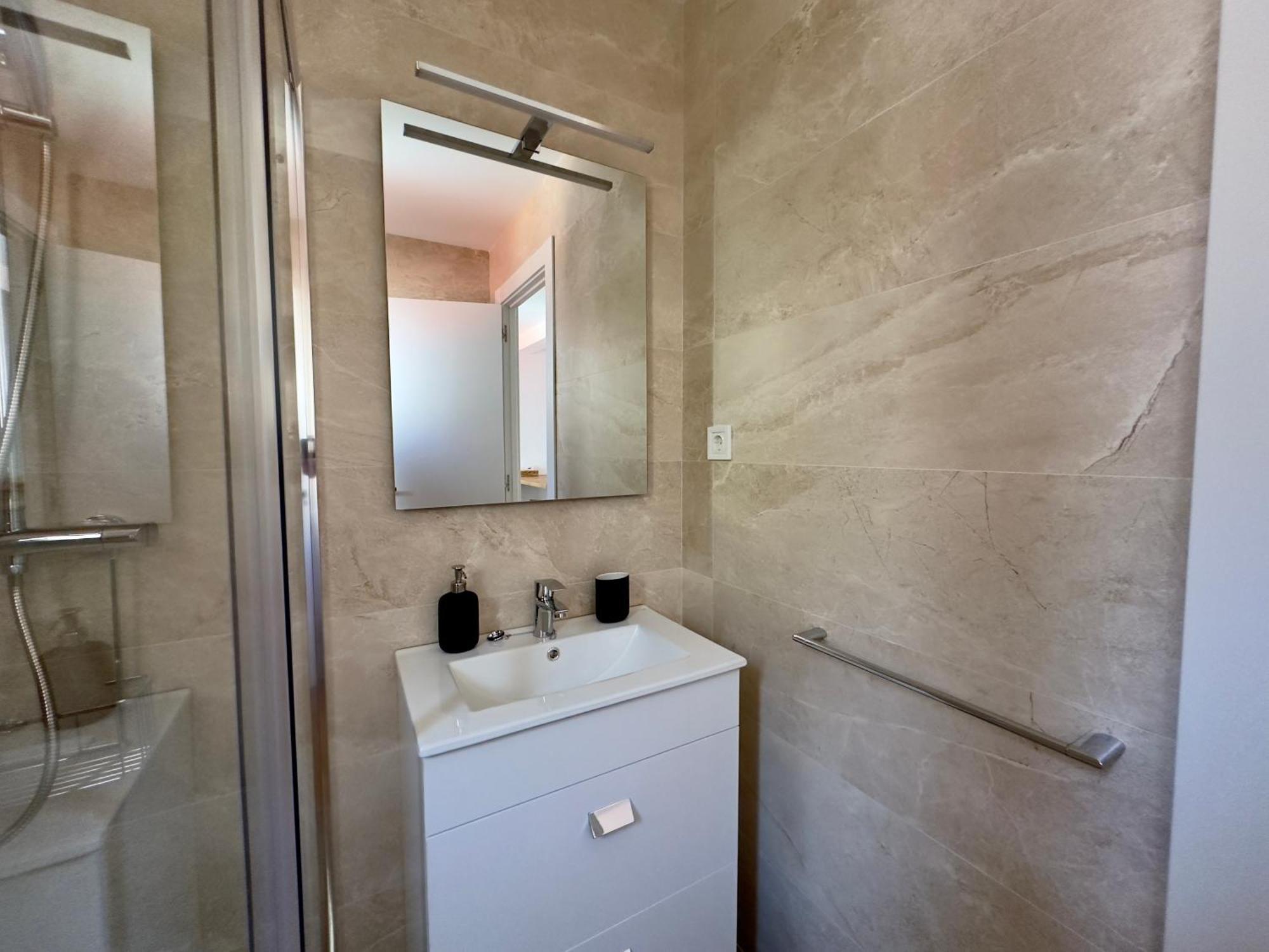 Appartamento Apartamento En El Centro De Santander A Estrenar Esterno foto